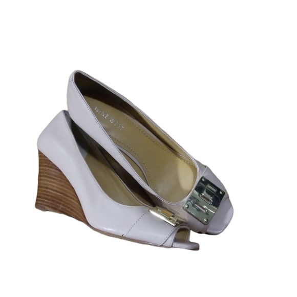 Nine West Shoes - Nine West Shoes Size 7 Cream